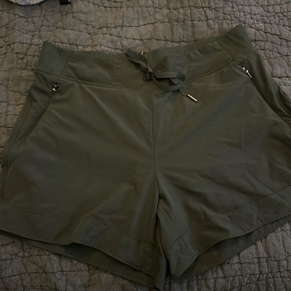 Calia by Carrie Underwood Green Shorts